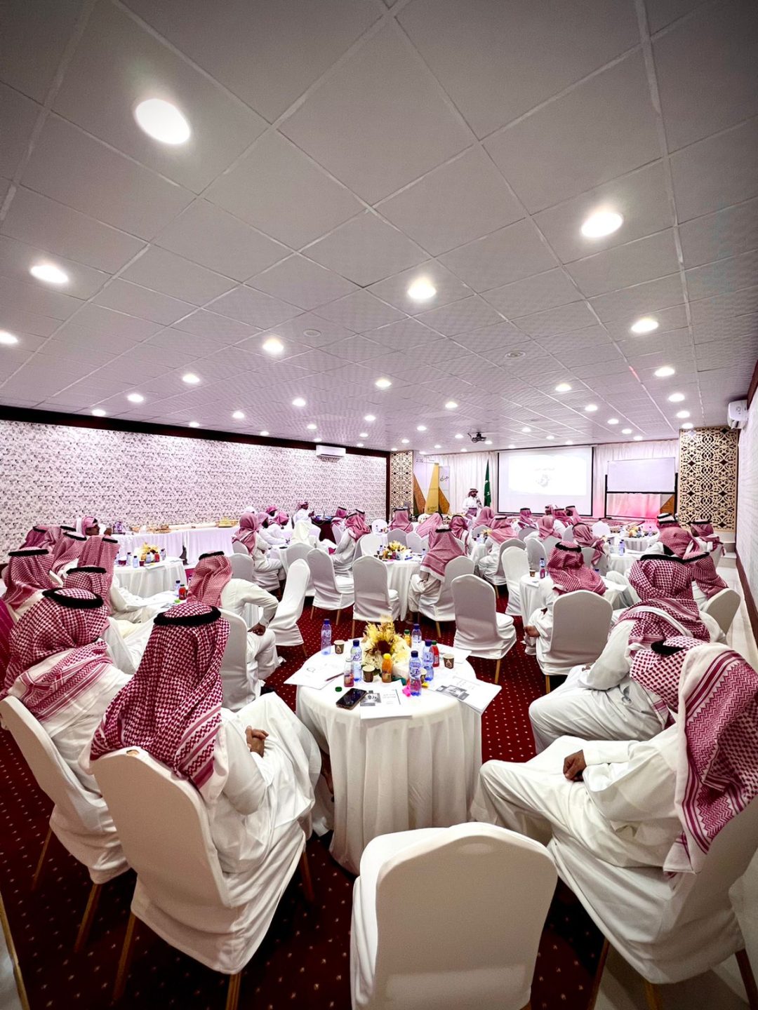 واقيمت الدورة الثانية بعنوان المساعد الاداري وبناء